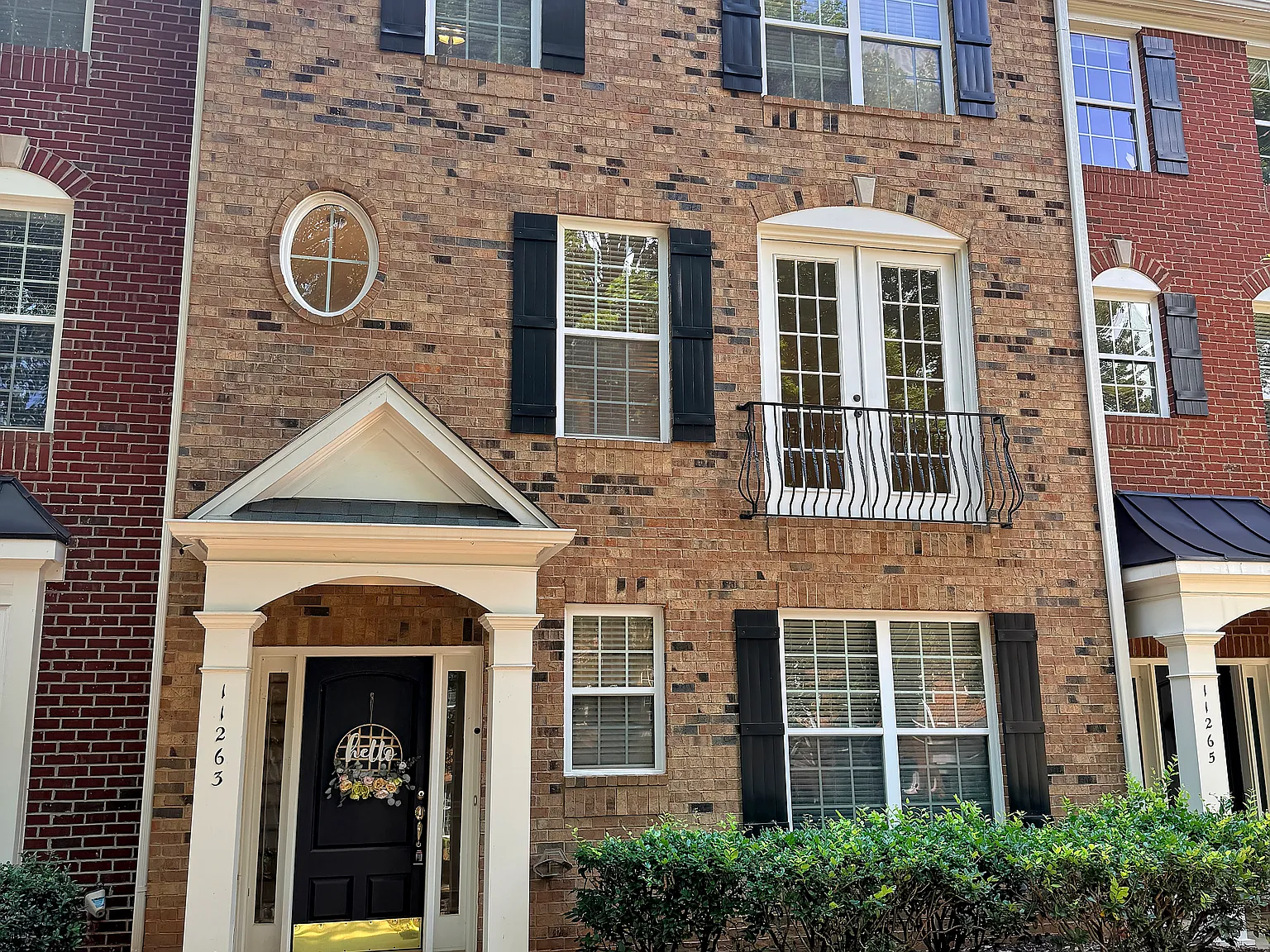 4 bed, 3.5 bath, 2448 sqft, $3,200 — Photo 1