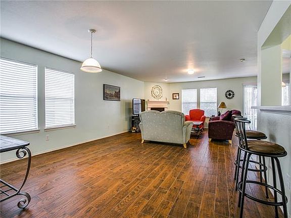 4th image of 2959 Saint Zachary Dr