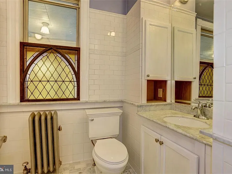 612 W Joppa Rd — Photo 17