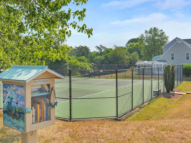 4990 Lake Tree Ln — Photo 21