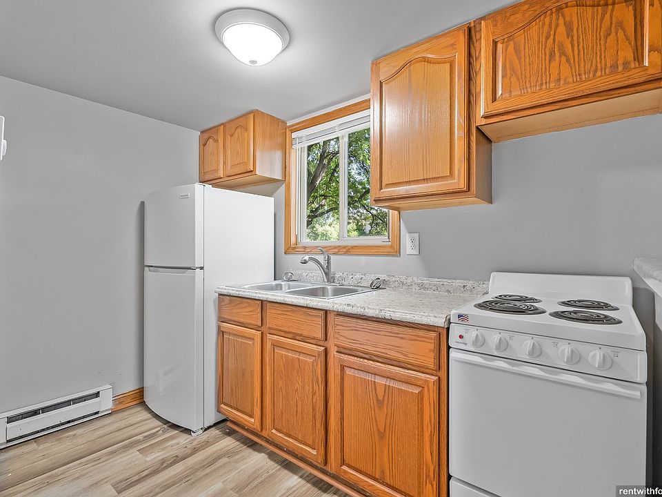 1st image of 1761 Maricopa Dr APT B