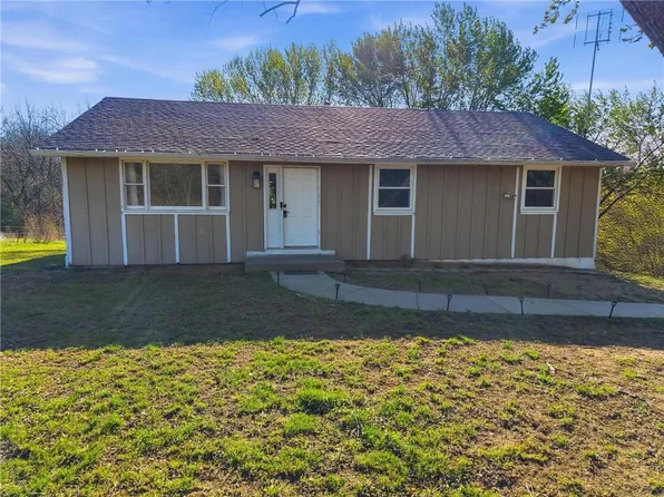 11056 230th St, Linwood, KS 66052
