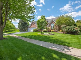 1450 Fairway Cir, Geneva, IL 60134