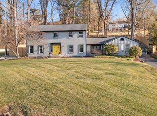 429 Valley Brook Dr, Hockessin, DE 19707