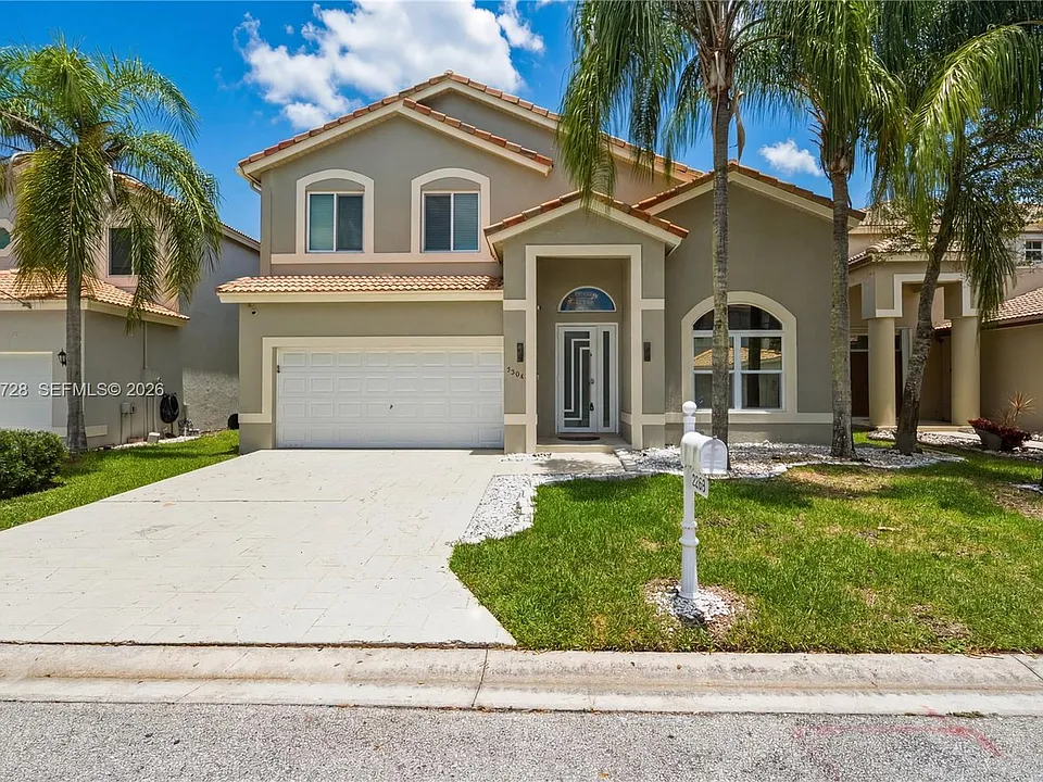 5285 NW 112th Ter