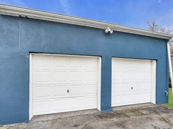 5th image of 550 Forest Rd