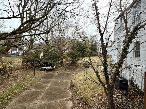 5th image of 2904 Kenroe St