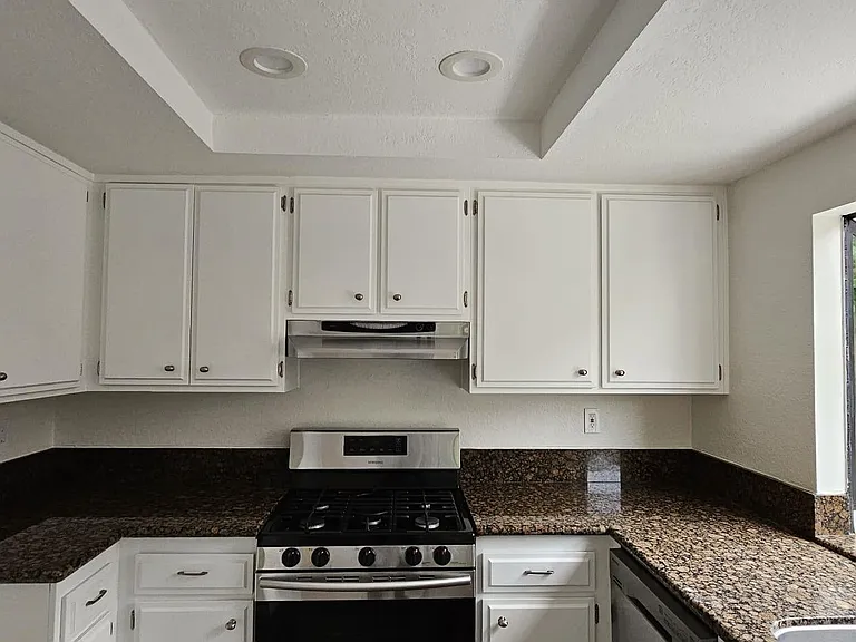 26032 Dundee Dr — Photo 6