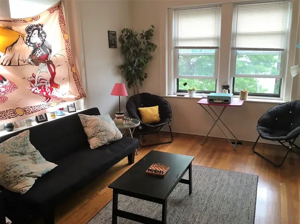 586 Washington St APT 6, Brookline, MA 02446