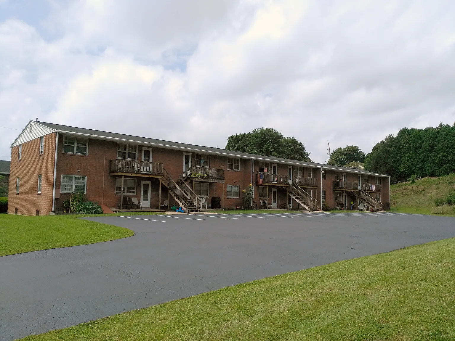 2 bed, 850 sqft, $1,450 — Photo 2