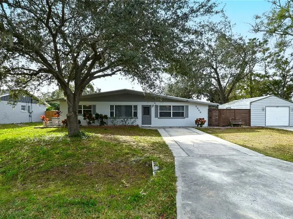 3858 San Luis Dr, Sarasota, FL 34235