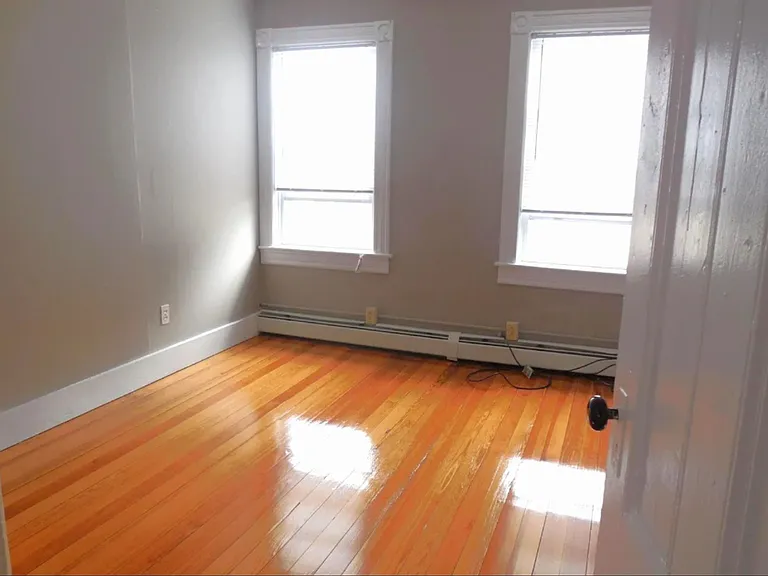 103 Tell Street — Photo 14
