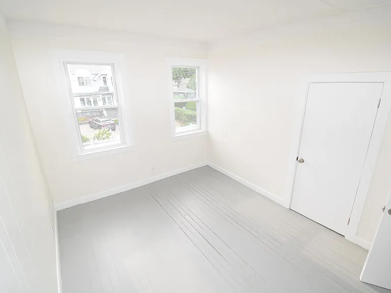 196 Ocean Rd #D — Photo 9