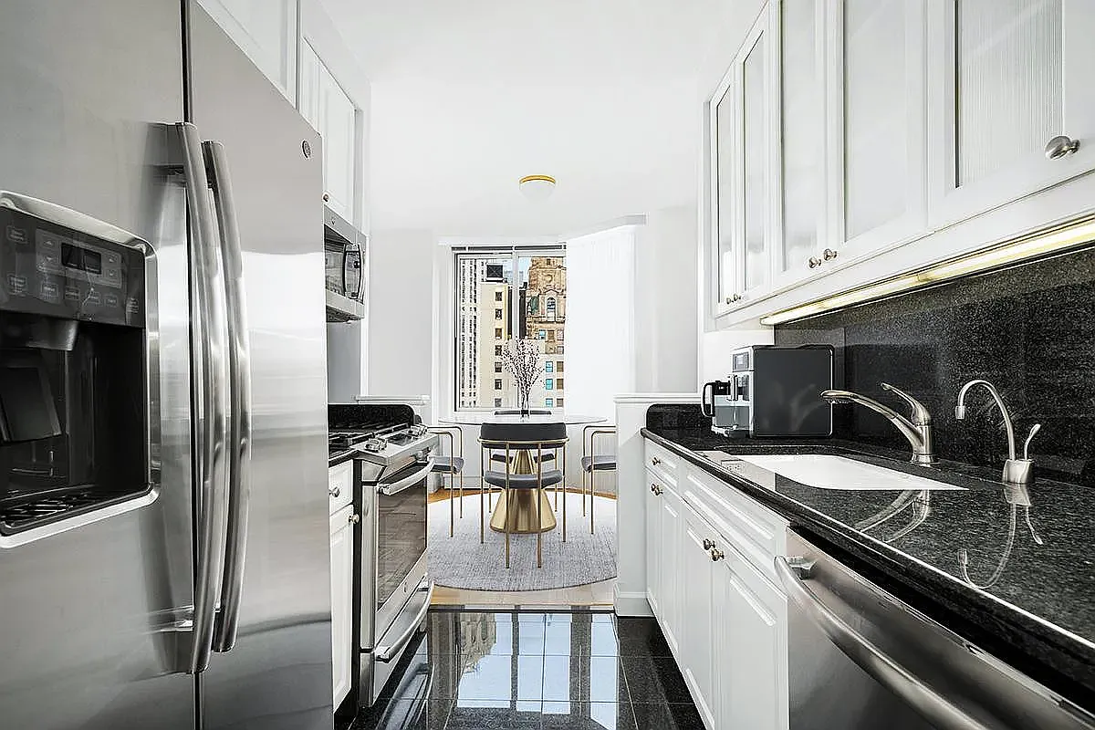 10 Liberty Street — Photo 2
