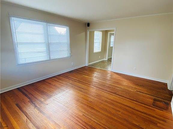 5th image of 1403 Willis Ave