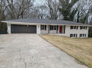 469 Hilltop Rd SW, Conyers, GA 30094