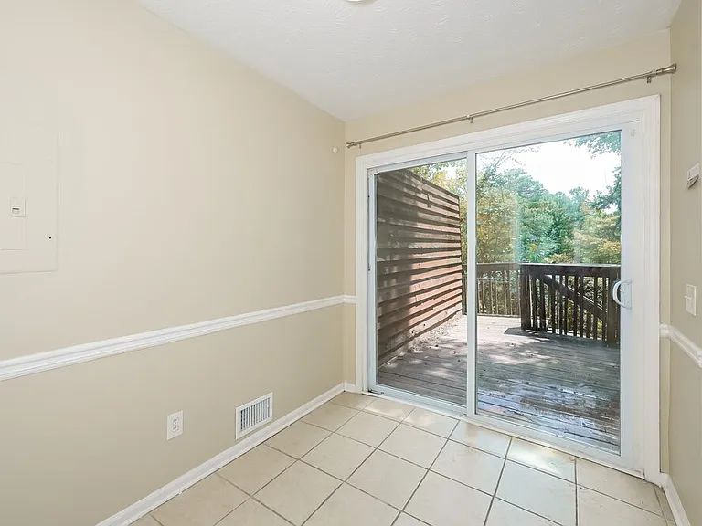 5351 Ridgemere Ct — Photo 6