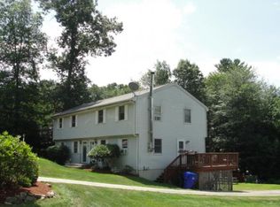 66 Kienia Rd, Hudson, NH 03051