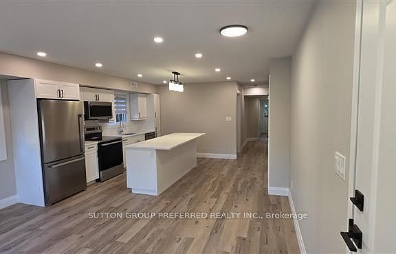 4th image of 118 Scott St E #4