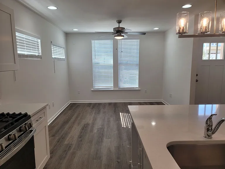 3653 Meadow Vista Ln — Photo 4