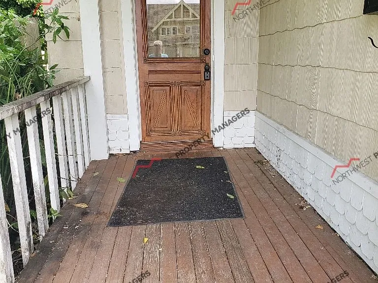 462 NW Pennsylvania Ave — Photo 3