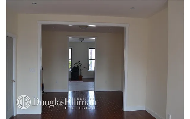 Rented by Douglas Elliman | media 19