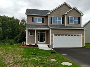 14 Palmer River Rd, Seekonk, MA 02771