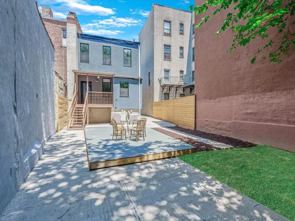 1324 Eastern Parkway image 36 of 37