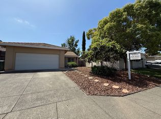 1011 Ventana Dr, Windsor, CA 95492