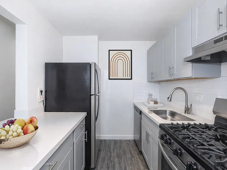 The Wexler Apartments — Photo 28