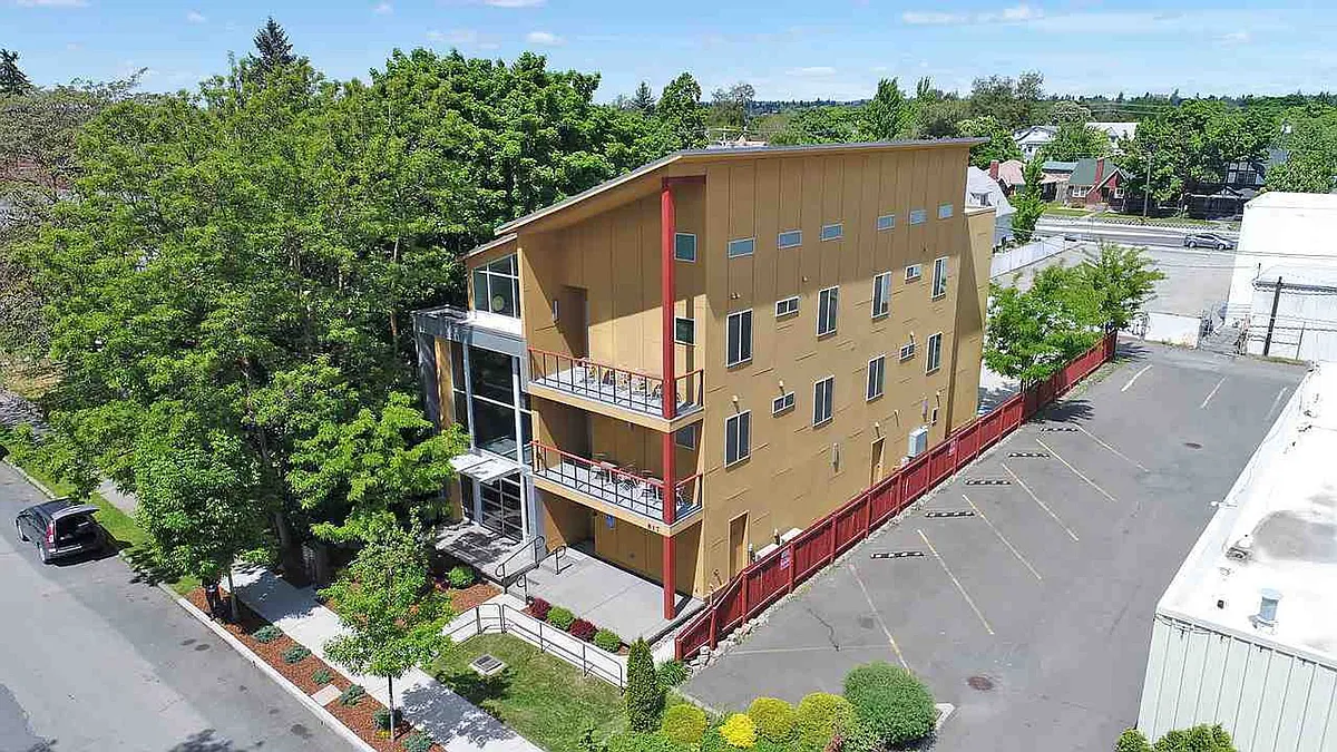 Building Photo - 817 E Nora Ave