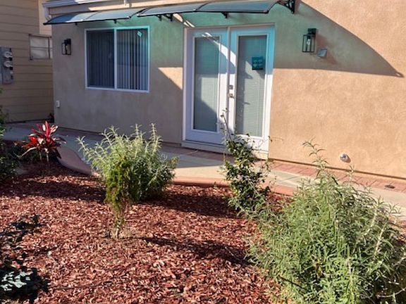 5th image of 840 N Clementine St #B