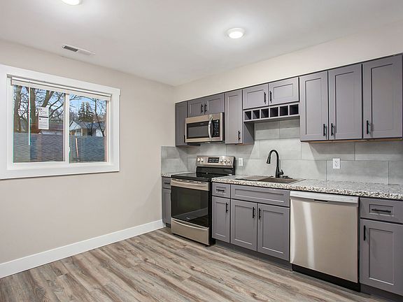 2nd image of 174 S Fremont St NE #2