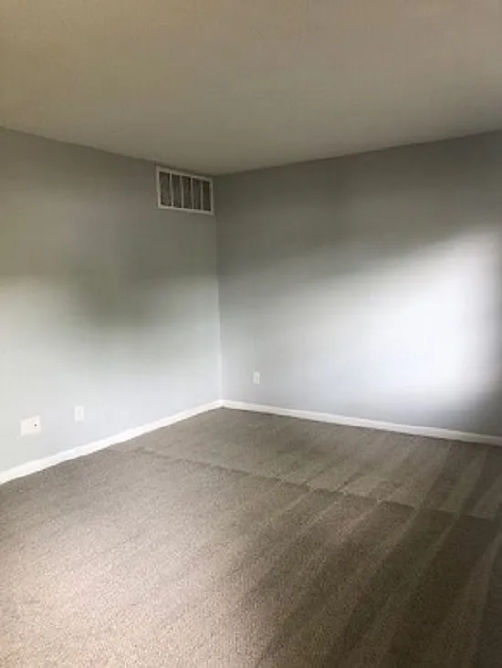 2 bed, 1.5 bath, 1050 sqft, $1,250 — Photo 3