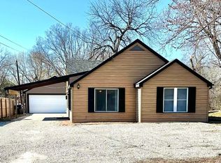 3513 NW Rochester Rd, Topeka, KS 66617