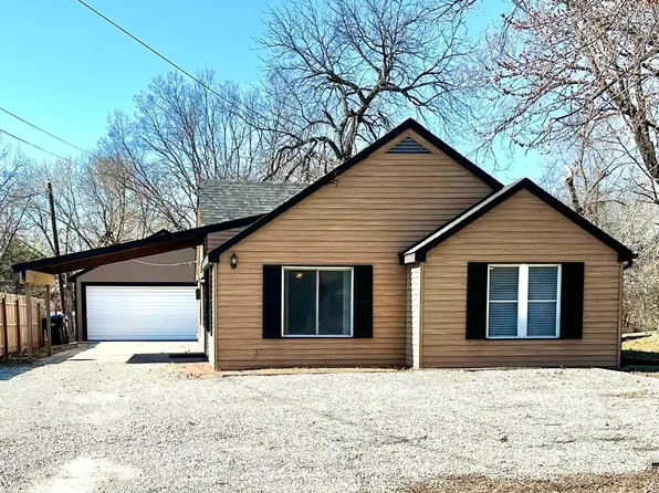 3513 NW Rochester Rd, Topeka, KS 66617