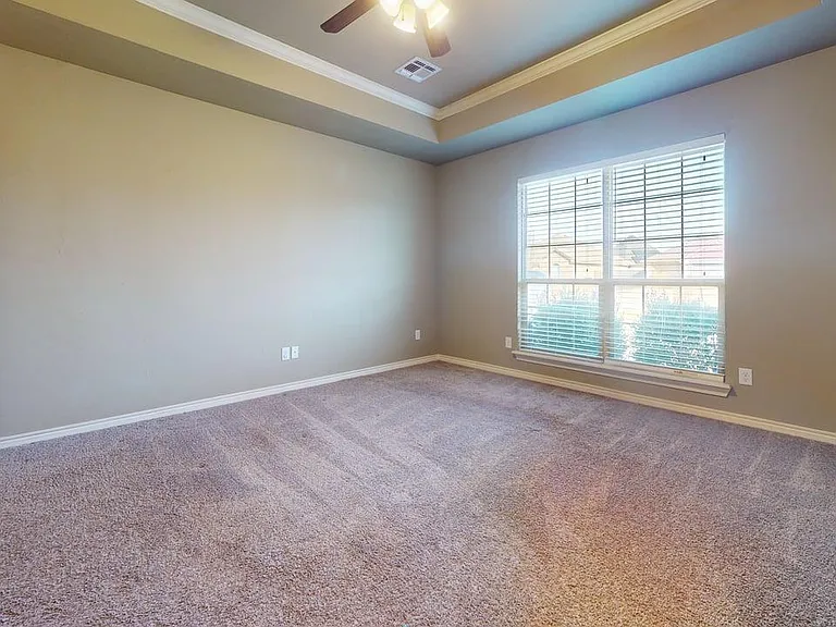 313 Marilyn Glover Dr — Photo 5