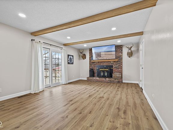3rd image of 6295 New Harmony Rd