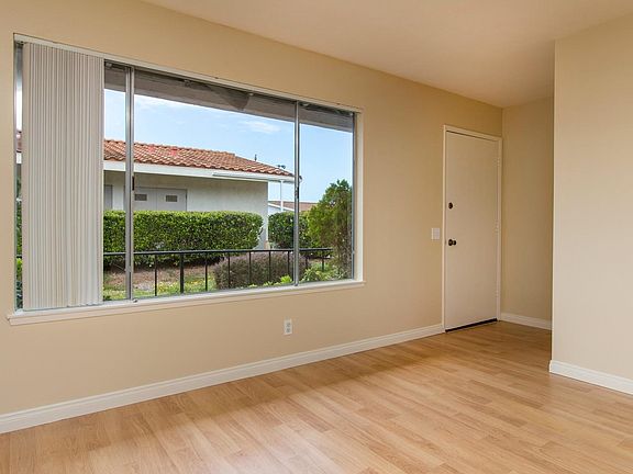 The home has been freshly painted with two-tone designer paint throughout.