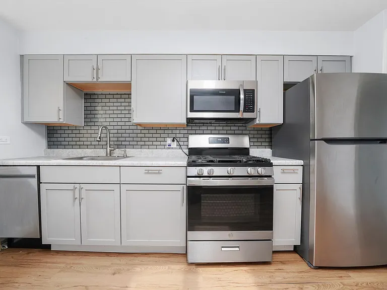 420 Prospect Blvd #1N — Photo 2