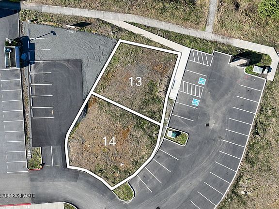 2nd image of Cross Creek St #10