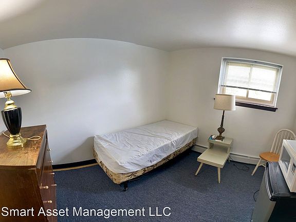 2nd image of 5252 S Packard Ave #2