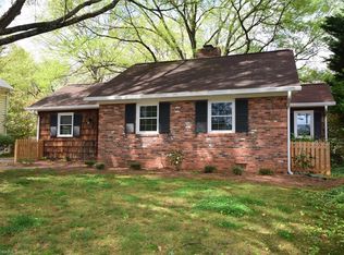 2001 Colonial Pl, Winston Salem, NC 27104