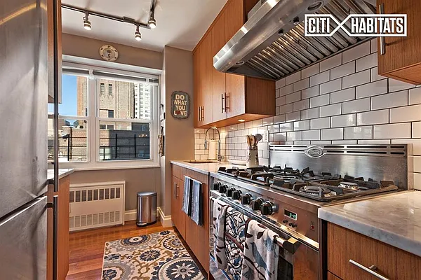 Sold by Citi Habitats | media 27