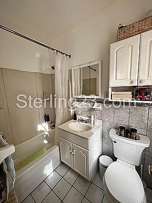 4th image of 21-18 24th St #1F