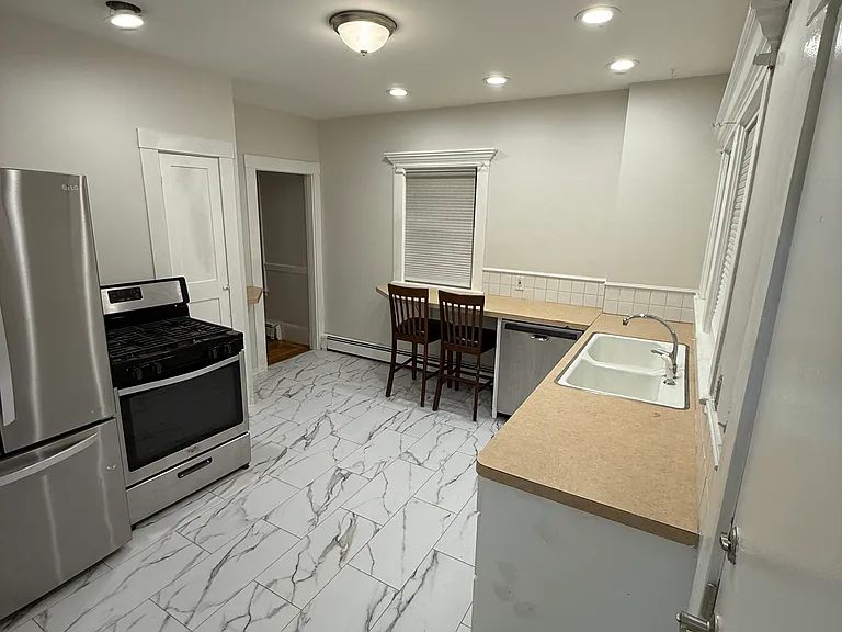 10 Wickfield Ct #1 — Photo 6