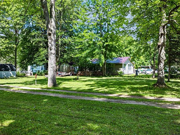 5th image of 1632 Birch Dr