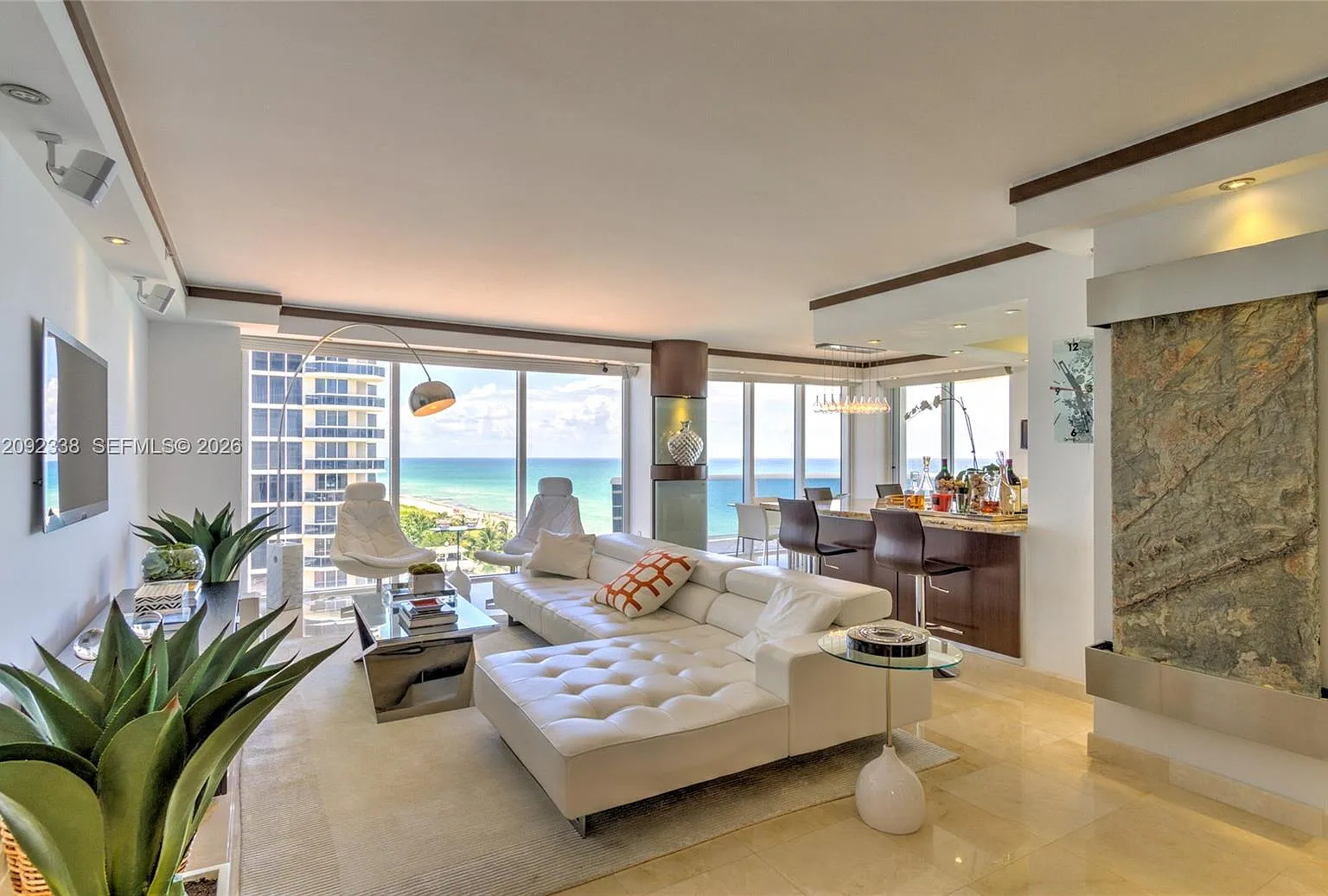 4775 Collins Ave — Photo 4