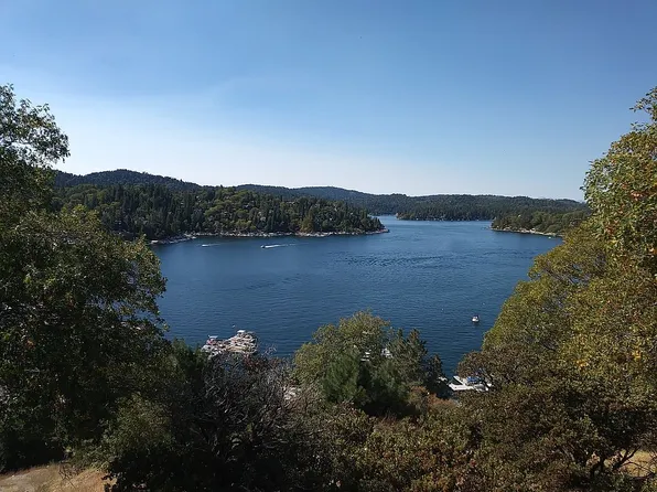 30044 Lignum Vitae Dr, Cedar Glen, CA 92321