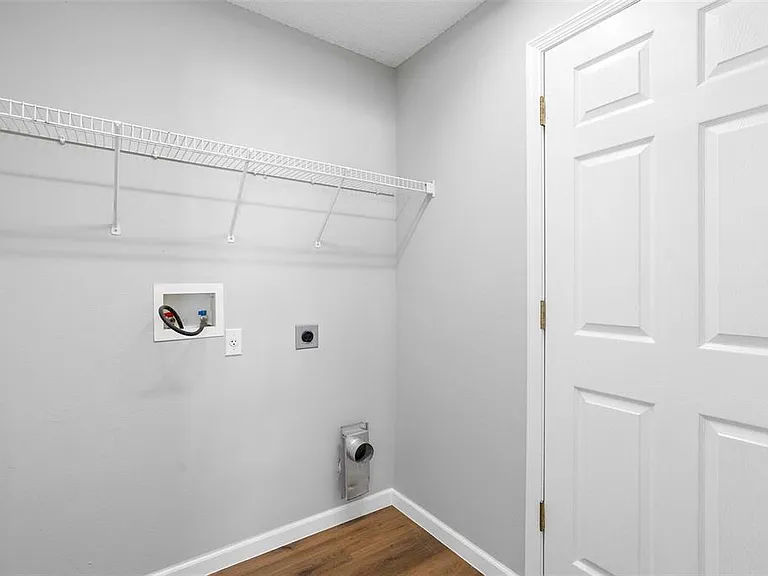 846 Grand Hughey Ct — Photo 28